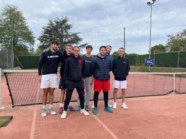 Le club de tennis Entente des Trois Château a abordé le challenge Laffont ce week-end, avec une victoire pour l'équipe Messieurs.