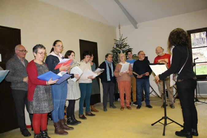Les associations ont fait le show à la cérémonie des voeux d'Aurignac (la chorale).