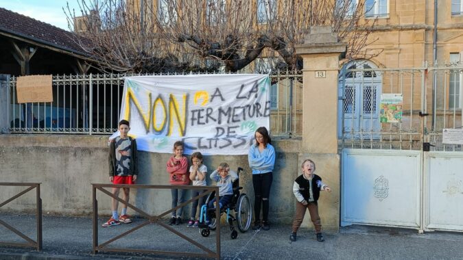 Sauver une classe à la rentrée à l'école primaire d'Aurignac, la mission de l'APE, Une pétition à signer est en ligne.