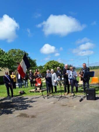 Un hommage aux Résistants de l'ombre de la seconde guerre mondiale, avec l'évocation d'Aimée Lièvre, héroïne de la Libération.