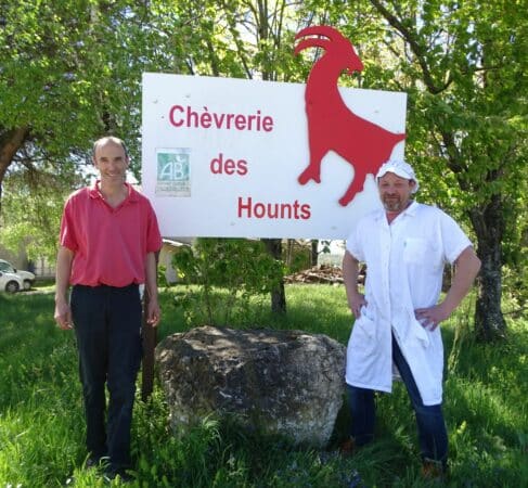 Les fromagers bio de la chèvrerie des Hounts à escanecrabe, participeront au festival du bien manger à Toulouse.