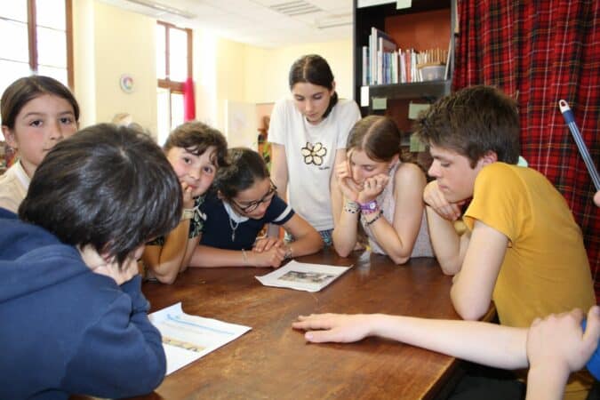L'atelier média de l'école l'Elan Vert, pour apprendre les métiers du journalisme grandeur nature.