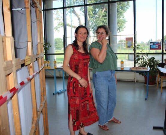 Valérie Chataigner et Charlotte Piarulli au collège Charles Suran.