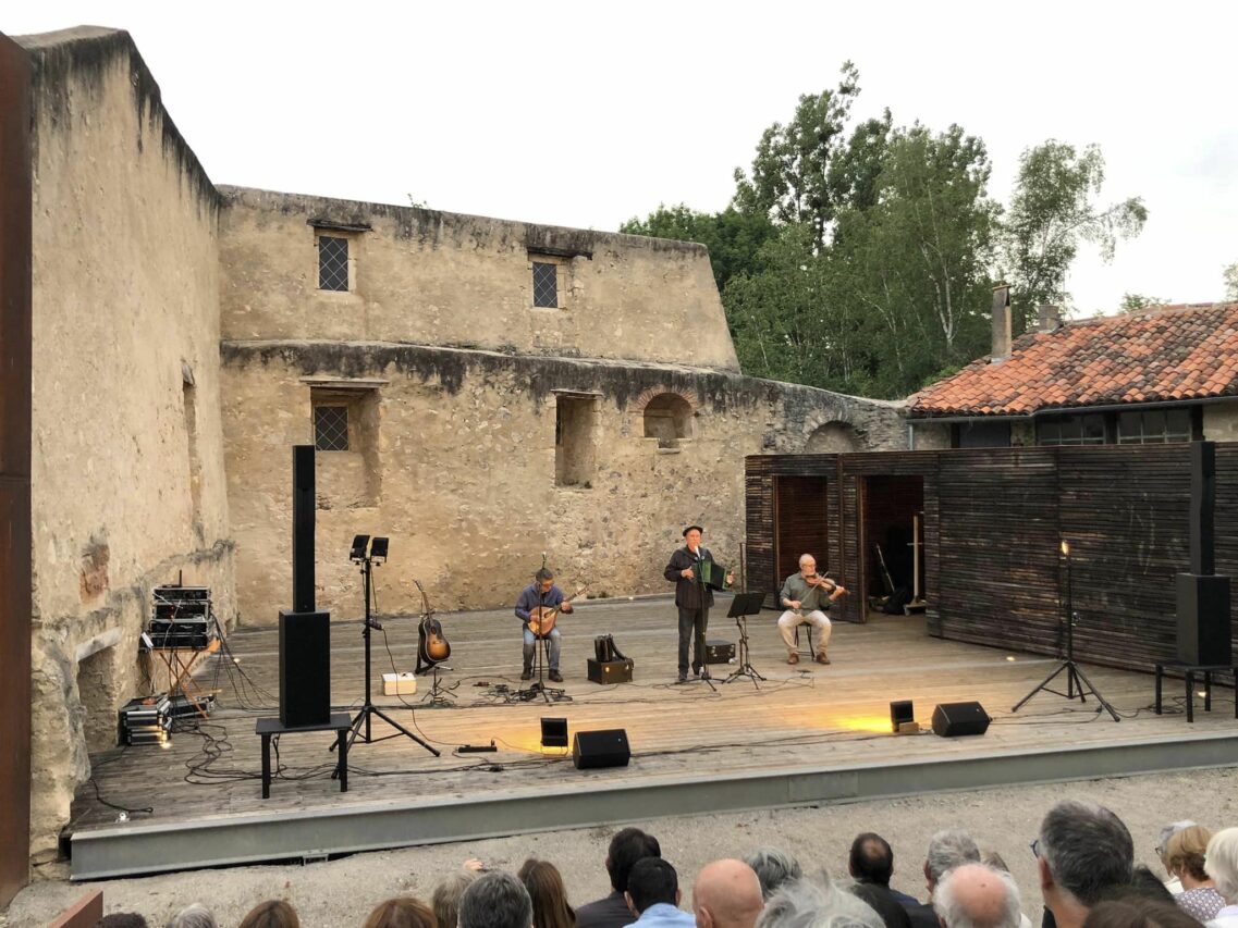 Le théâtre de plein air accueille de grands artistes