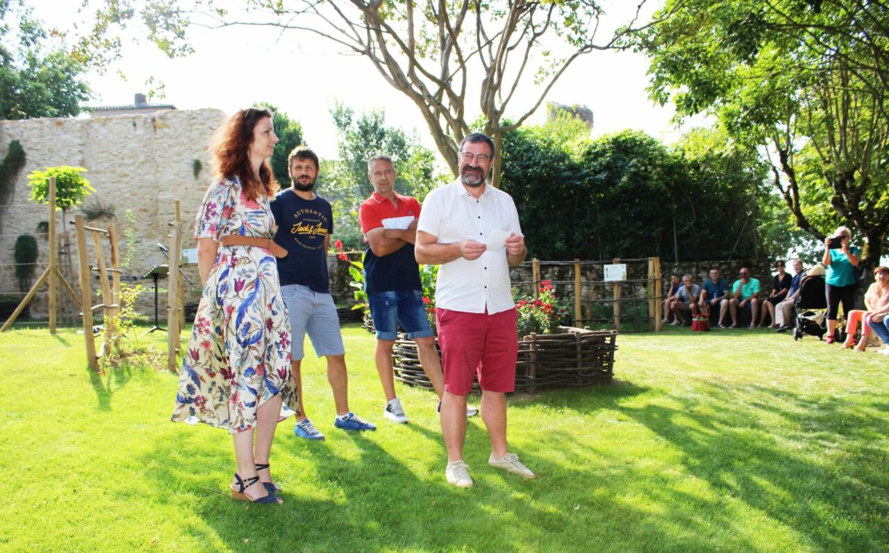 Le charmant jardin médiéval, l'Hortus déliciarum, a été inauguré à Aurignac.