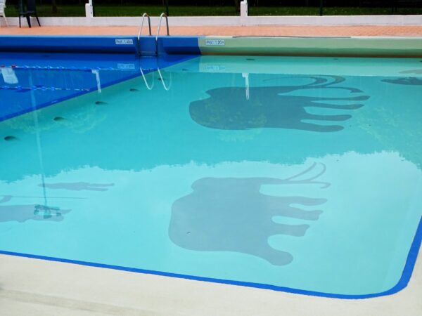 La piscine est ouverte jusqu'en septembre à Aurignac.