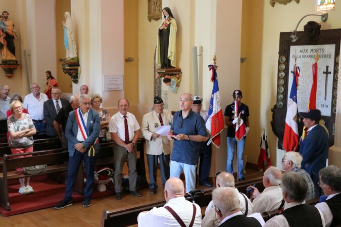 La commémoration du 11 août 1944 en l’église d’Arbas et le devoir de mémoire Le rassemblement devant la plaque commémorative dans l’église faisant office de monument aux morts ce 11 août 2024 portait une belle mission de transmission du souvenir