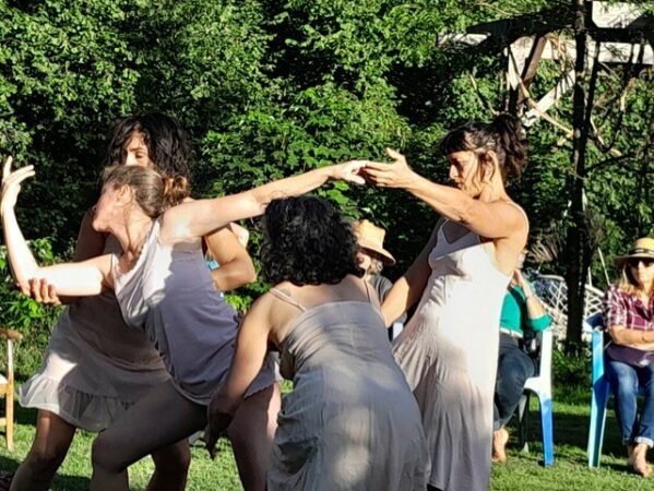 La performance cette année avec de la Compagnie Alice a livré des instants de la danse avec élégance, des moments captés par Jean François Granjon, un autre versant des ressources talentueuses de Créagire.