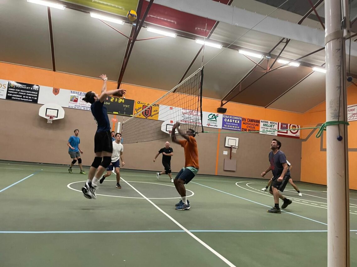 Le Magnoac Volley Club de Monléon s'est incliné face à Ibos 1 en championnat, une rencontre tout de même encourageante.