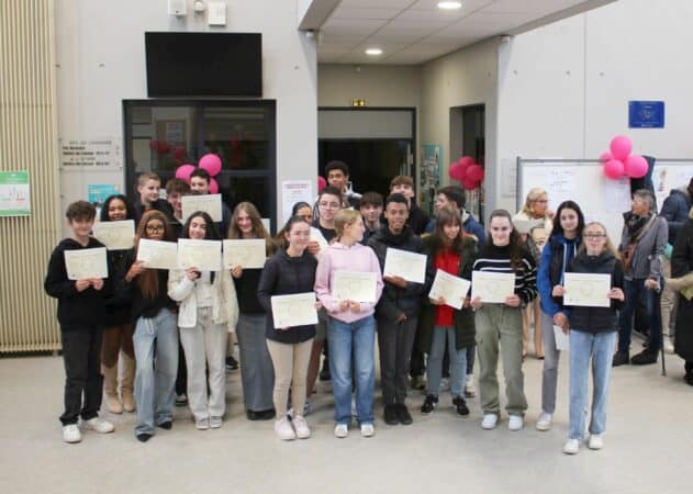 La cérémonie républicaine de remise des diplômes aux anciens 3èmes du collège Charles Suran.