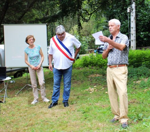 Le collectif Sauvegarde des Gorges de la Save a rencontré les élus du Département et des collectivités à Saint-Gaudens le 23 septembre (de g à dr Nathalie Rouquerol présidente, Jean-François Foix maire de Lespugue, Roland Barthe, lors du rassemblement aux Gorges début septembre).