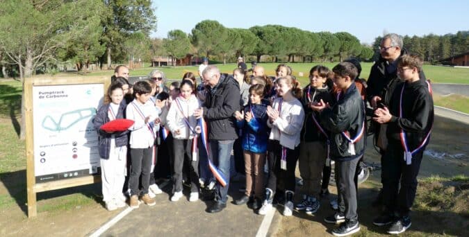 Inauguration sous le soleil automnal .