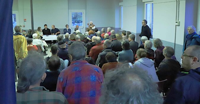 les élus locaux et les porteurs du projet