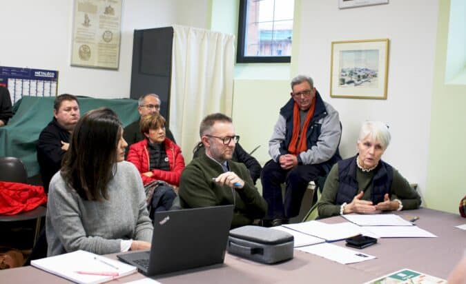 Le sous-préfet de Saint-Gaudens, Mmes Vermeeren et Labat, pour discuter de l'antenne Free à Montmaurin.