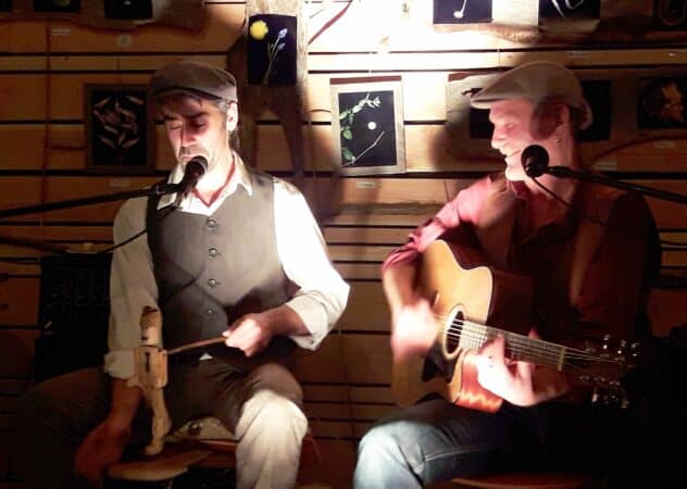 André Beauregard et Stéphane Vignon, Les Pieds sur la Table, en concert à la Cafetière.