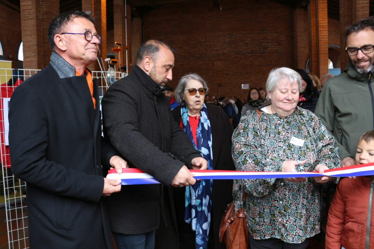 Inauguration de la Foire du Printemps et Goût de l'Isle, de g à dr J. Aviragnet, L. Welter, le maire, Suzanne Fabre ancienne présidente, Sylviane Gaussens nouvelle présidente de LFM, L. Gaujard conseiller départemental).