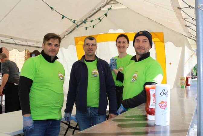 Le GDA de l'Isle préparait les repas non-stop à la Foire du Printemps et du Goût.