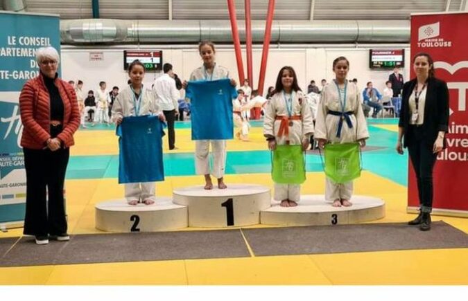 Le club de judo de Boulogne attend son nouveau professeur. (Ariane et Nathéo, champions départementaux au Critérium 2025).