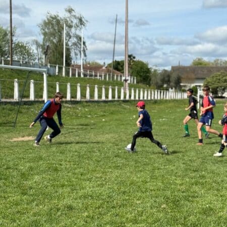 Stage de foot à Boulogne avec l'école Save-Gesse.