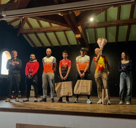 Le podium du grand prix cycliste de Labastide Clermont, où se sont distingués les coureurs de Roue Libre Saman.