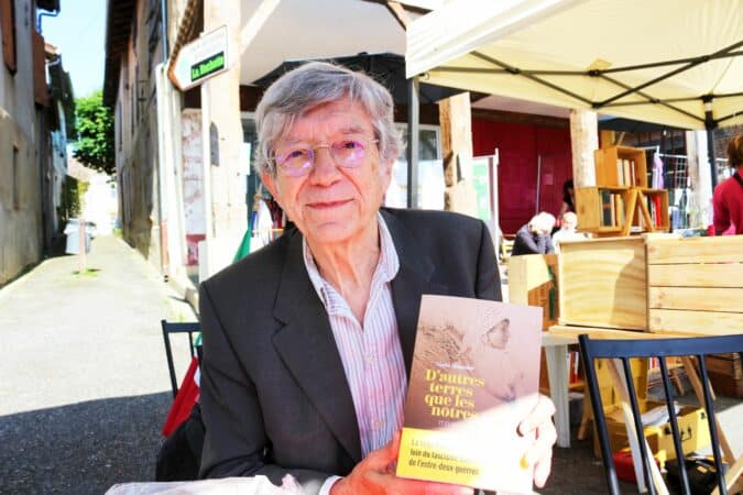 Alain Monnier, auteur de D'autres terres que la nôtre, en dédicace à L'Isle en Dodon.