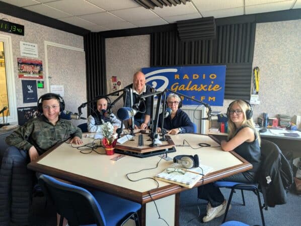 Arthur, Louane et Louane,à Radio Galaxie