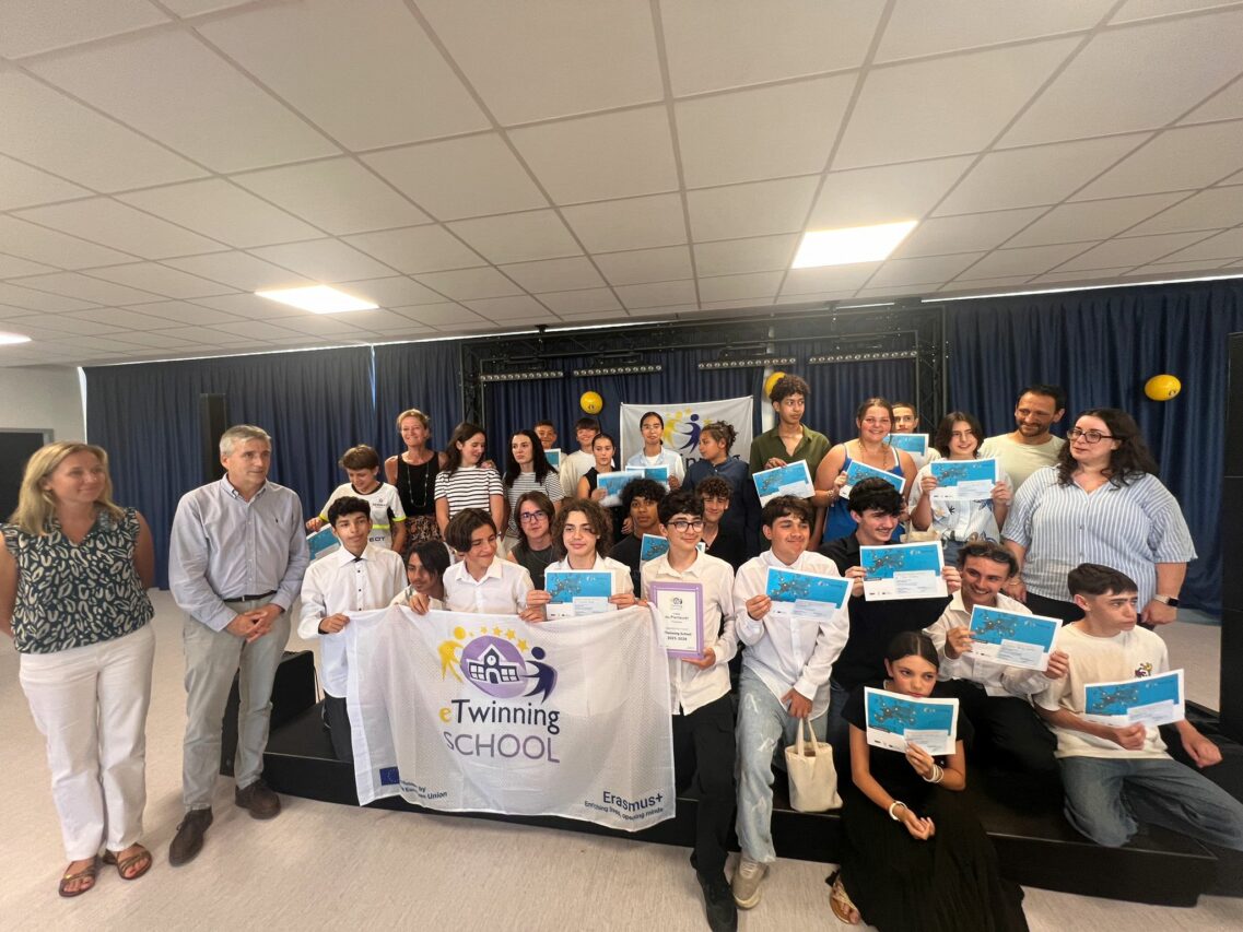 Une pluie de récompenses pour les collègiens