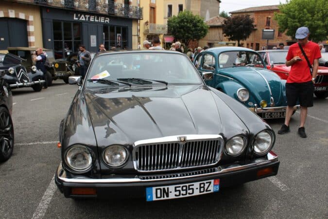 La Fête des Moteurs à L'Isle en Dodon édition 2025. (Jaguar)