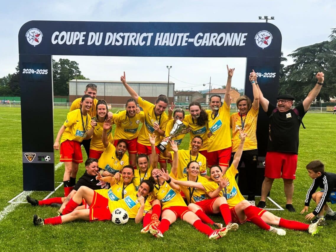 Championnes départementales ! Les filles du foot à 11 du RCL SOL ont accompli l'exploit.