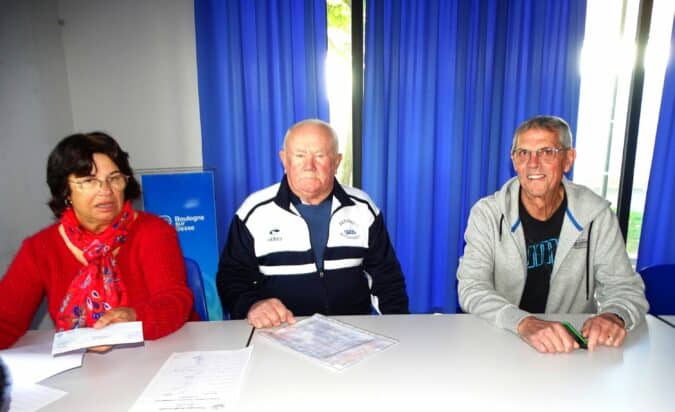La pétanque Boulonnaise organise un concours toutes catégories le 28 juin (les dirigeants de dr à g Yves Bon, Henri Ferran, Denise Manenq).