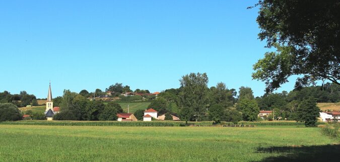 Le village d'Arné, dans le canton de Castelnau-Magnoac. (crédit photo Sotos)