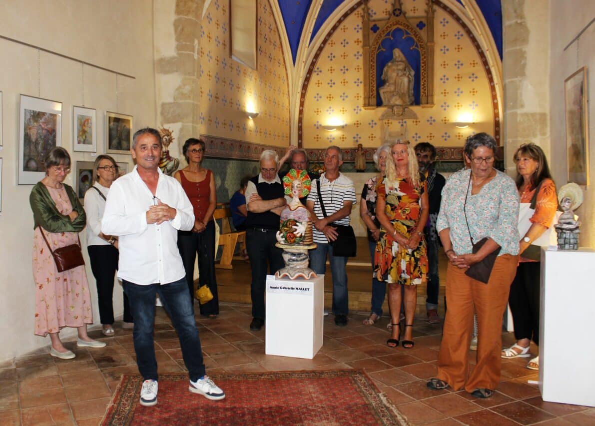 Le magnifique 30ème anniversaire de l'exposition artistique du Magnoac à Monléon (le maire G. Barthe et J. Francazal présidente de la MJC).