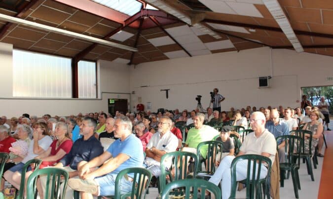 Une réunion publique du Collectif de sauvegarde des Gorges de la Save, très suivie malgré la canicule.