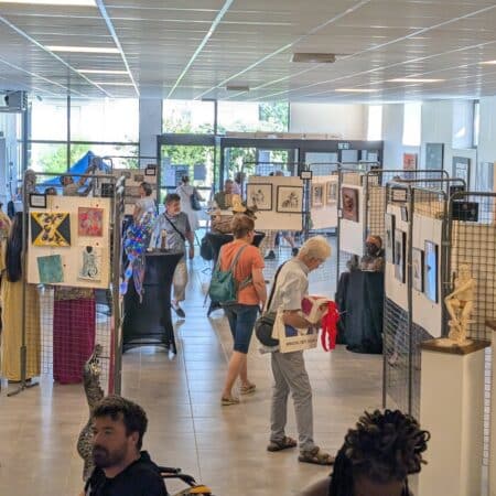 Des oeuvres délicates et fortes, où le talent et la maîtrise des artistes s'expriment, à voir au salon du Petit Format à Latoue.