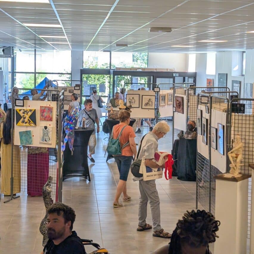 Des oeuvres délicates et fortes, où le talent et la maîtrise des artistes s'expriment, à voir au salon du Petit Format à Latoue.