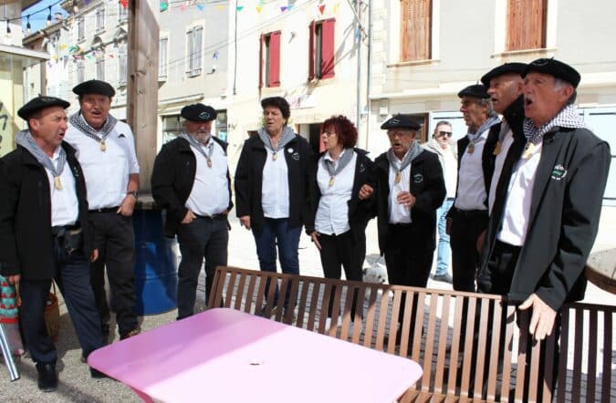 Les Pastous de l'Ariège en concert lors de la Foire agricole d'Aurignac.
