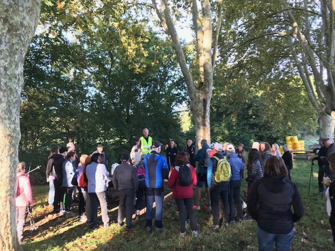 Une belle journée sous le signe de la marche et de la convivialité à Houéganac, avec l'association ACTE.