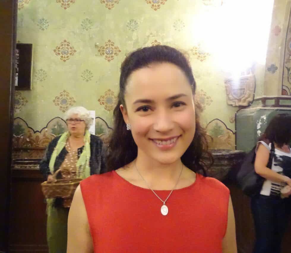 La pianiste Lydie Solomon en spectacle à la chapelle des Pénitents, à Monléon.