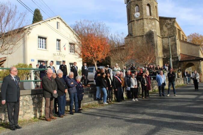 Le village d'Escanecrabe a rendu hommage à son instituteur François Satgé, mort au combat et oublié. Sa mémoire est réhabilitée.