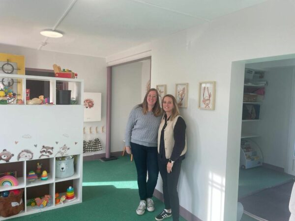 Marlène et Marie-Laure, les deux nounous de la nouvelle MAM de Saint-Blancard.