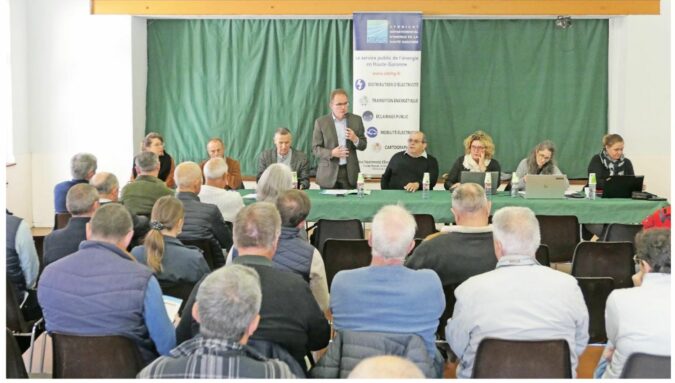 Une réunion instructive à Boussan pour les maires des communes, concernant la transition énergétique.