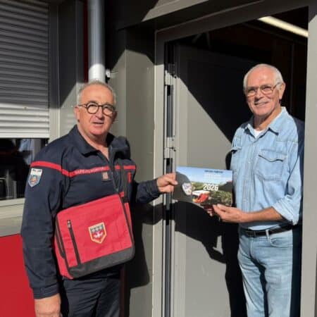 La traditionnelle tournée des calendriers des pompiers a commencé à Boulogne.