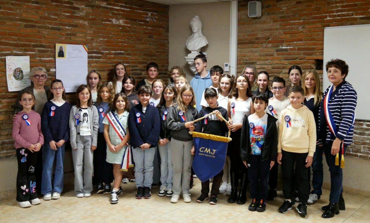 Maryse Vézat-Baronia Maire de Rieux a félicité les jeunes du conseil .