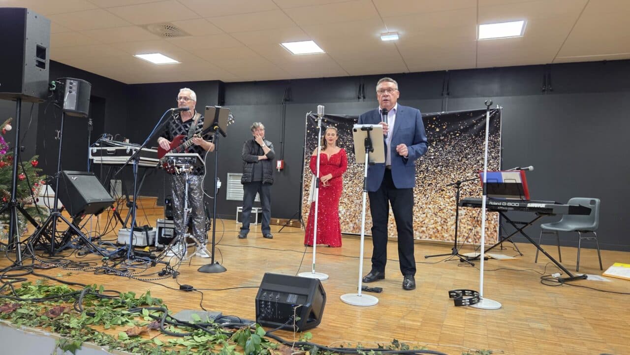Le maire a souhaité la bienvenue aux 220 participants.