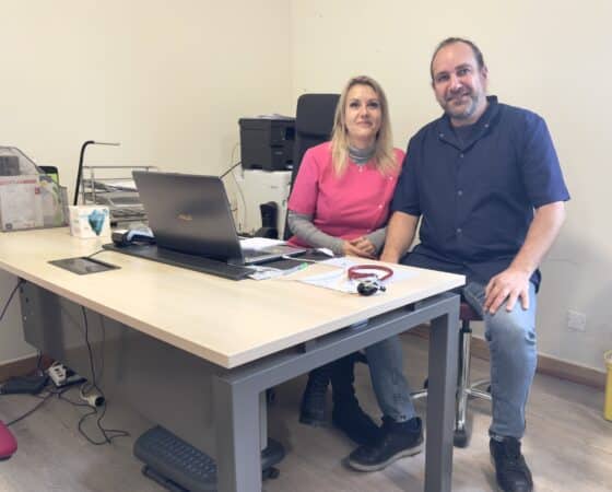 Laura Arsene et son assistant Franck Miniscloux ont pris la succession du docteur Dumitrescu à Boulogne.