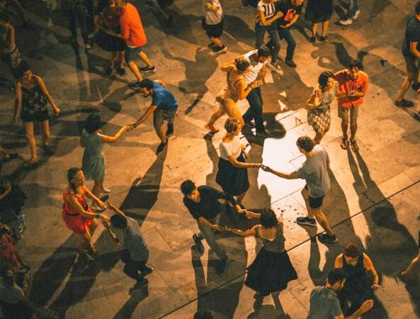 On va chauffer le dance-floor à Samouillan aux thés dansants.