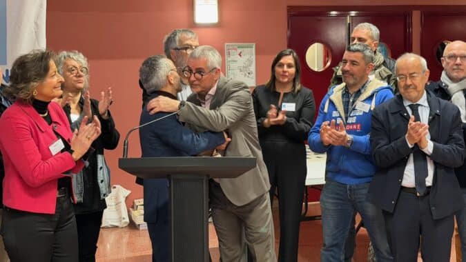 Accolade lors de la remise de la médaille d'honneur du conseil départemental par son président Sébastien Vincini