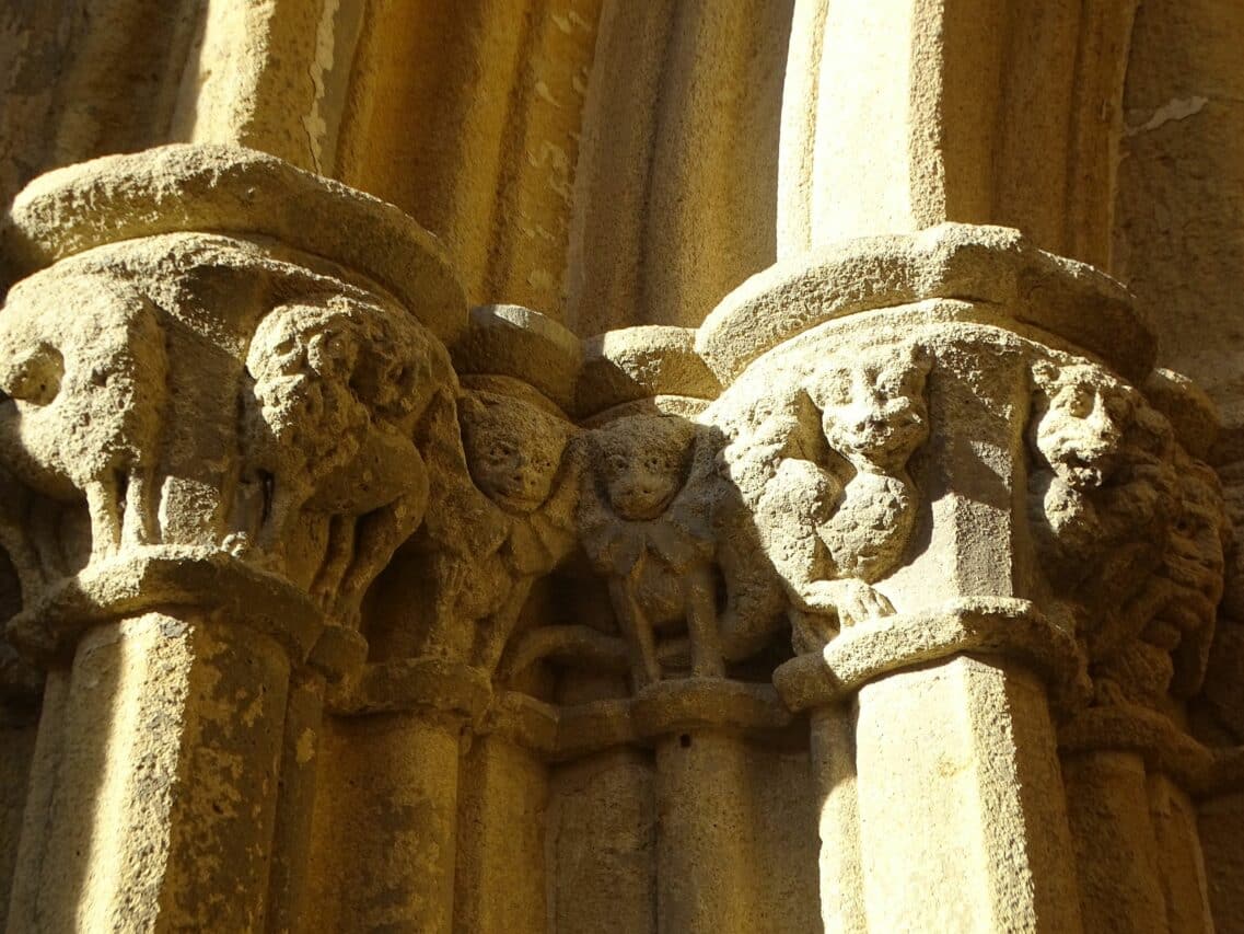 Besoin d'un coup de pouce pour rénover sa façade en ville ? le Programme Façades est fait pour vous.