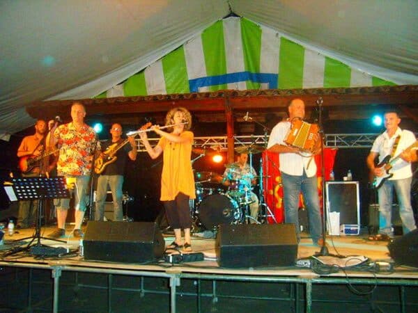 Un bal trad festif à Larroque 65, à vos agendas. (groupe Parpalhon)