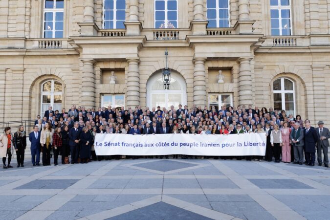 Les sénateurs ont exprimé leur soutien au peuple iranien en lutte pour la liberté.